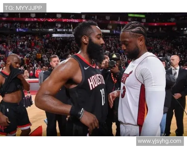 詹姆斯与姚明在赛场上的激烈冲突引发的篮球界热议与反思