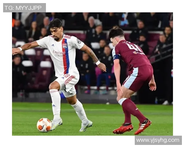 世界杯激战阿森纳险胜里昂红牌争议引发全场热议与十大精彩进球回顾